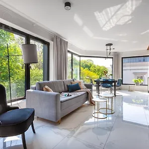 Appartement Modern View Of Planty Park, Krakau